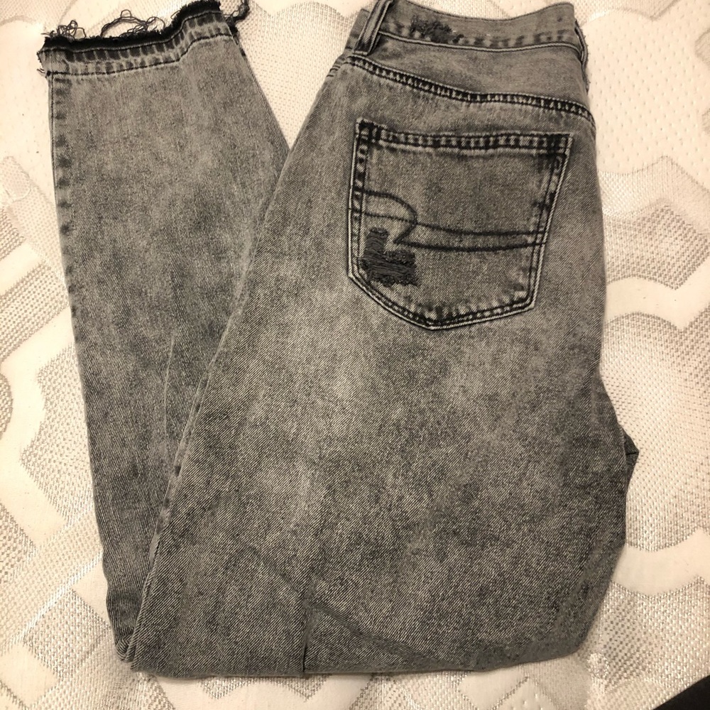 American eagle mom jeans